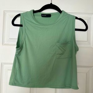 Cute crop tee 10$